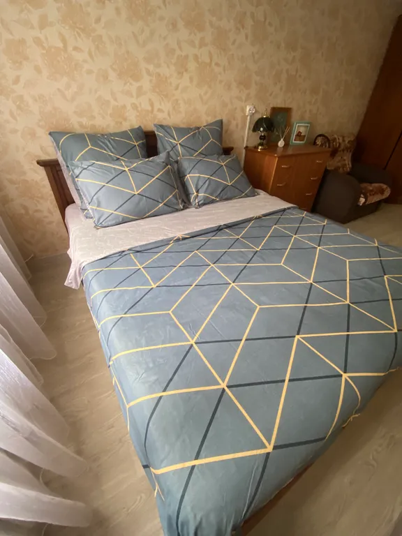 Квартира Уютная светлая двухкомнатная квартира — Омск