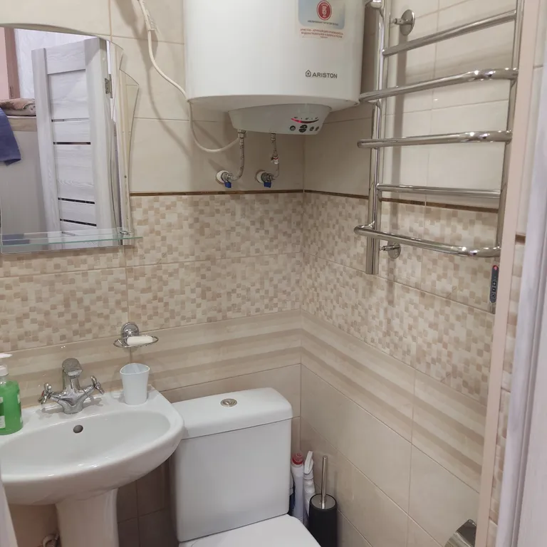 Около Нарзанной галереи и санатория Луч