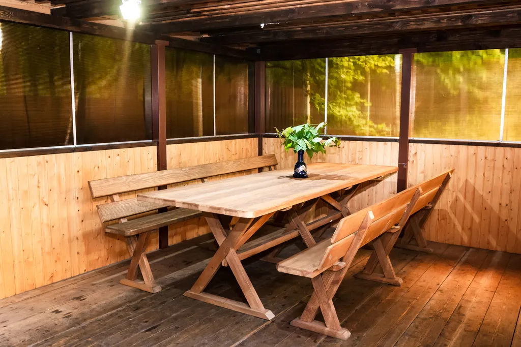 Дом в лесу с бассейном и баней