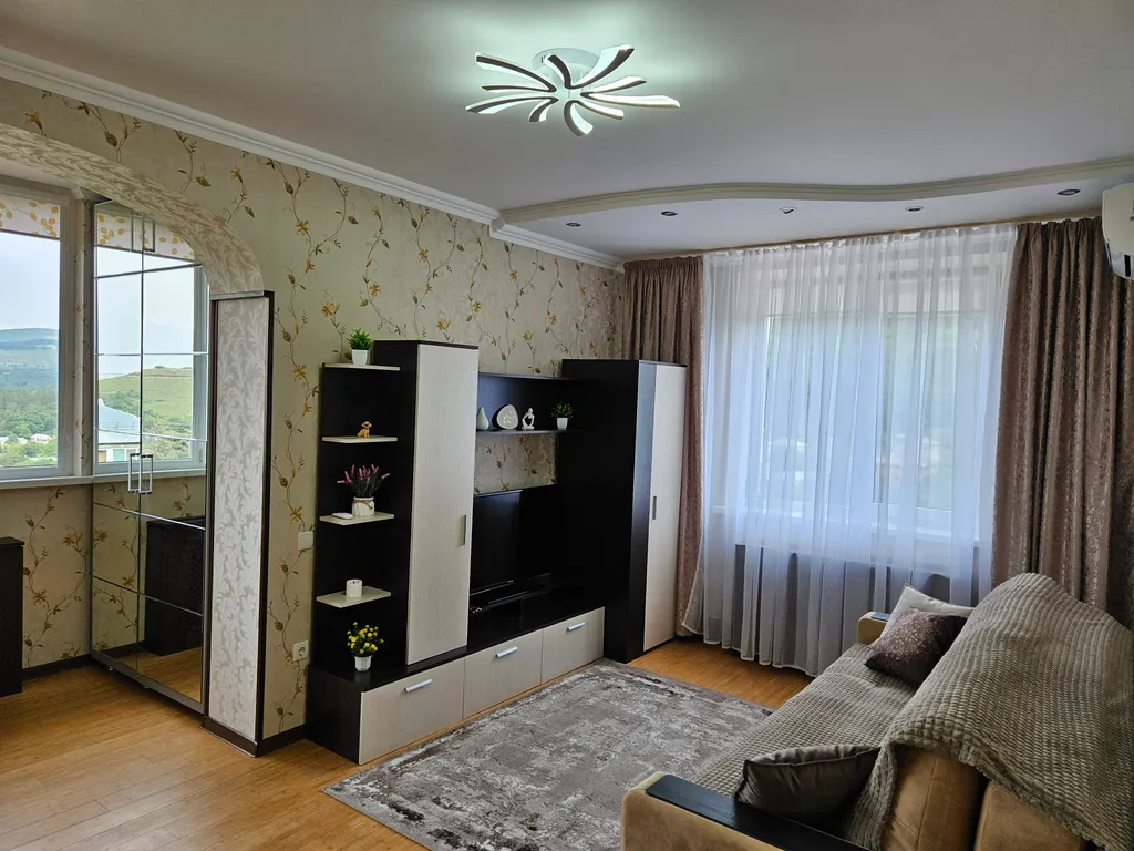 Уютная квартира с шикарным видом на горы, лес, ущелье и город