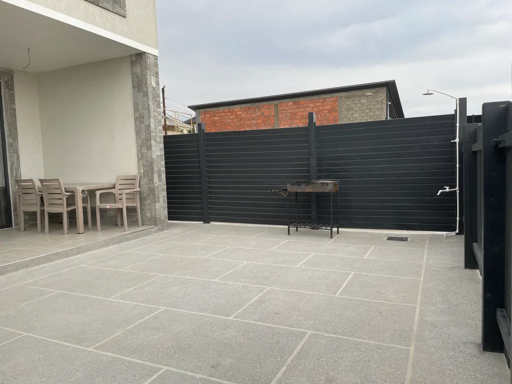 Дом на берегу Каспийского моря