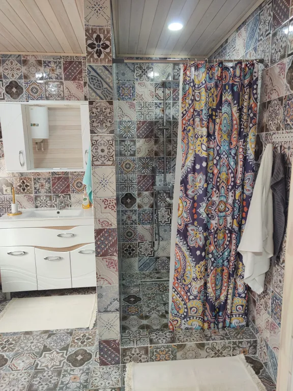 Домик у озера