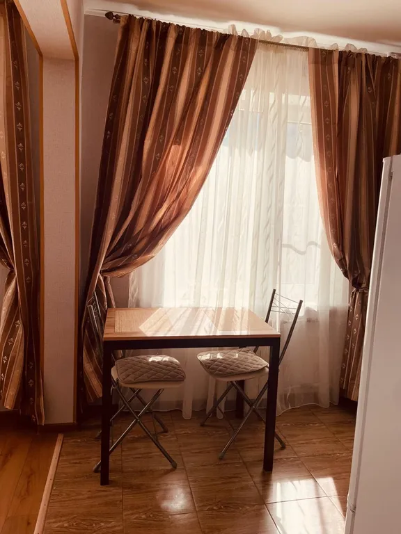 1 комнатная квартира в тихом районе с озером (3 гостя)