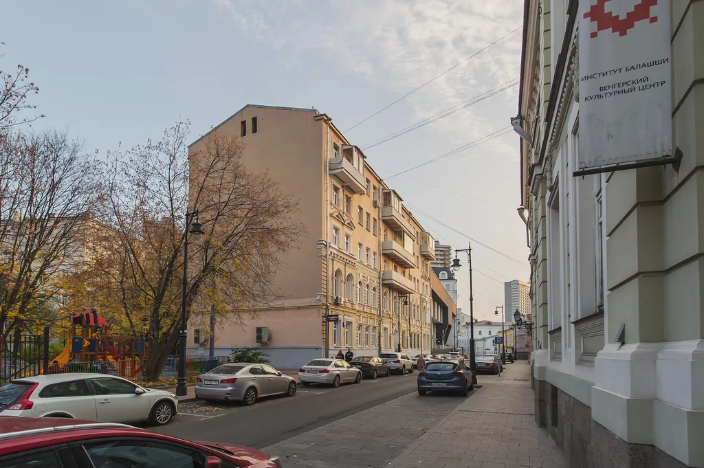 Квартира В доме поэта на Арбате: элегантная квартира в тихом переулке — Москва