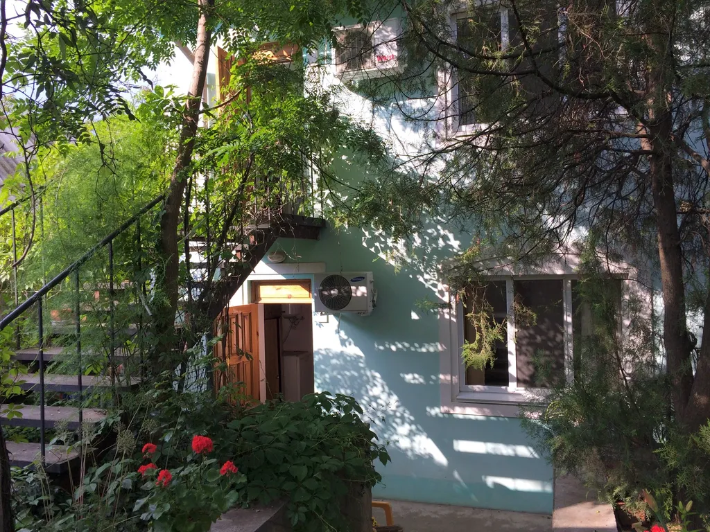 Квартира Квартира Стандарт с окнами во двор — Судак