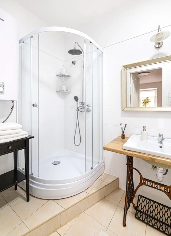 Стильная квартира с тремя спальнями и 2 санузлами у Спаса на Крови