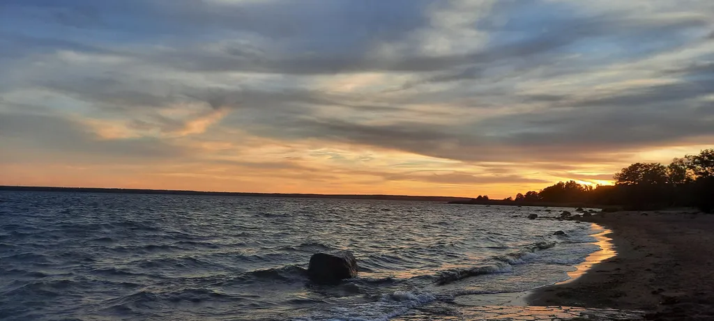 Коттедж Дом с мансардой в проливе Бьеркезунд — Приморск