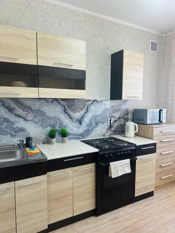 Уютная квартира в новом доме, вид на карьер — аренда посуточно в Мирный