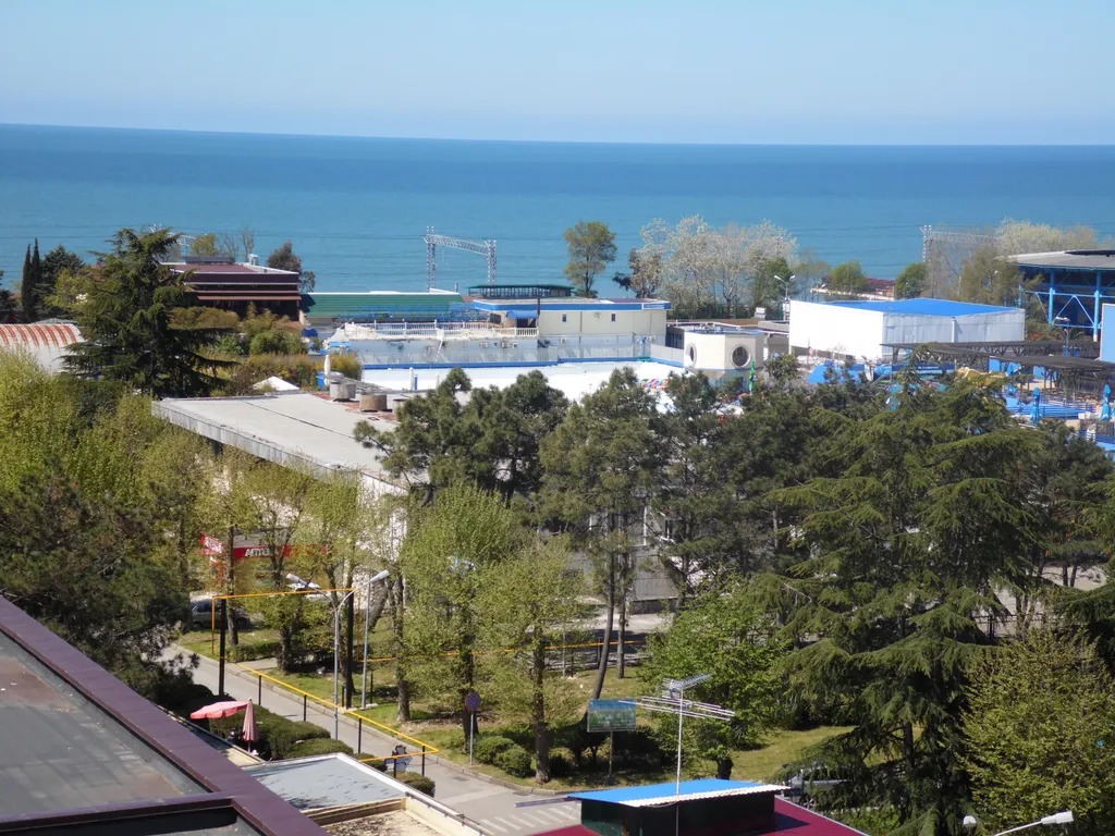 Апартамент в курортном городке с видом на море