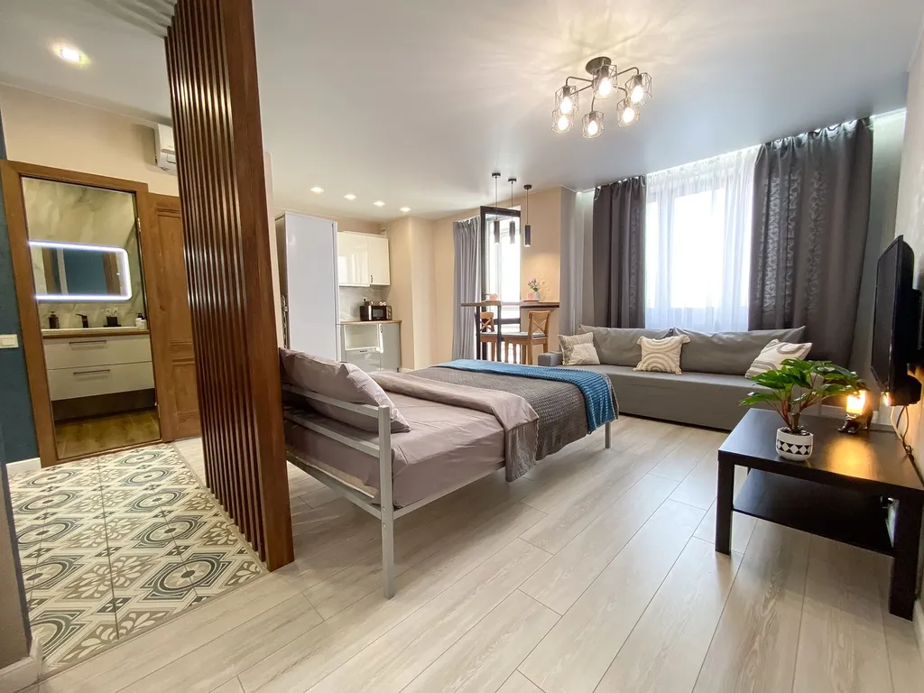 Студия с видом на Волгу