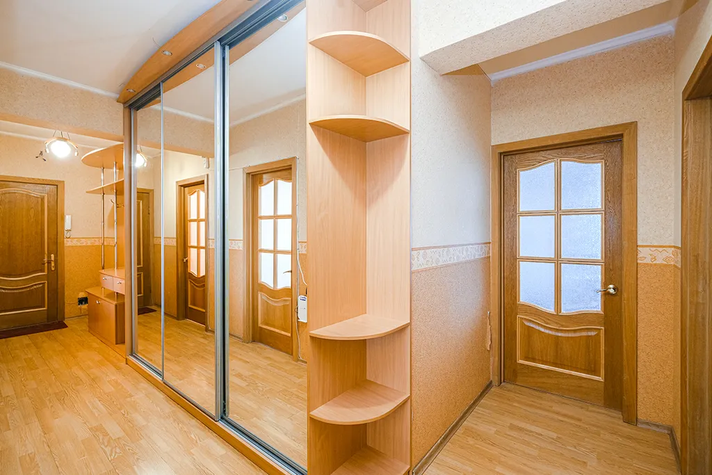Квартира Трёхкомнатная с изолированными комнатами географический центр города — Новосибирск