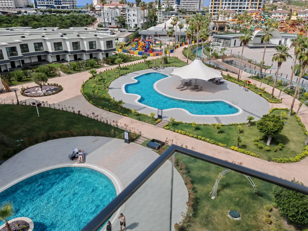 Квартира 2+1 XL в Azura World c видом на бассейн и аквапарком