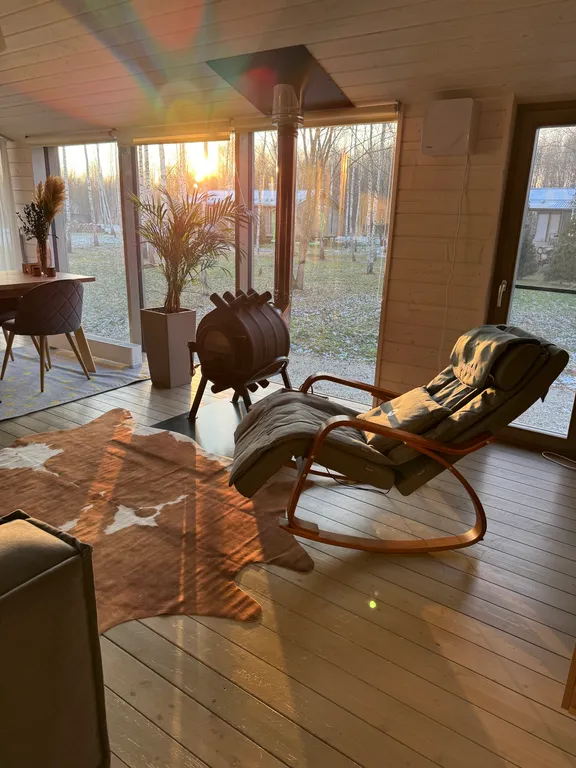 Дом с массажным креслом