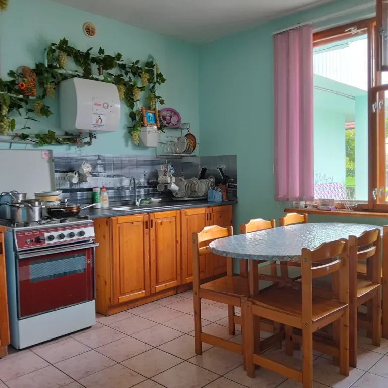 Уютная комната у моря