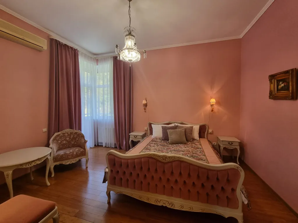 Вилла с открытым бассейном и видом на море