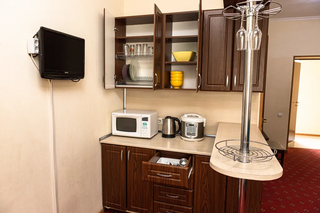 208 Alliance Apartments на Летней, 50