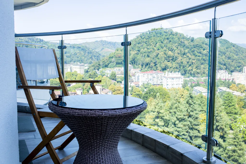 Видовой апартамент с видом на горы в апарт-отеле