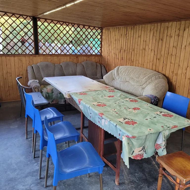 Дача с большой беседкой