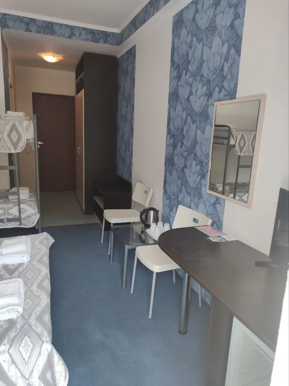 Номер на пятом этаже с видом на горы