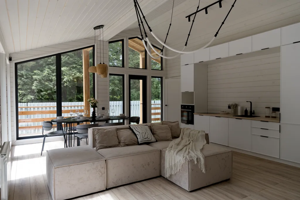 Современный дом в лесу