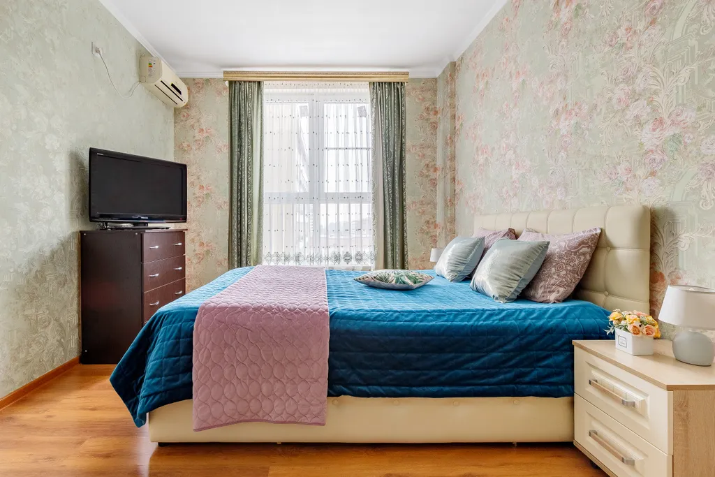 Просторная 2 комнатная квартира в центре