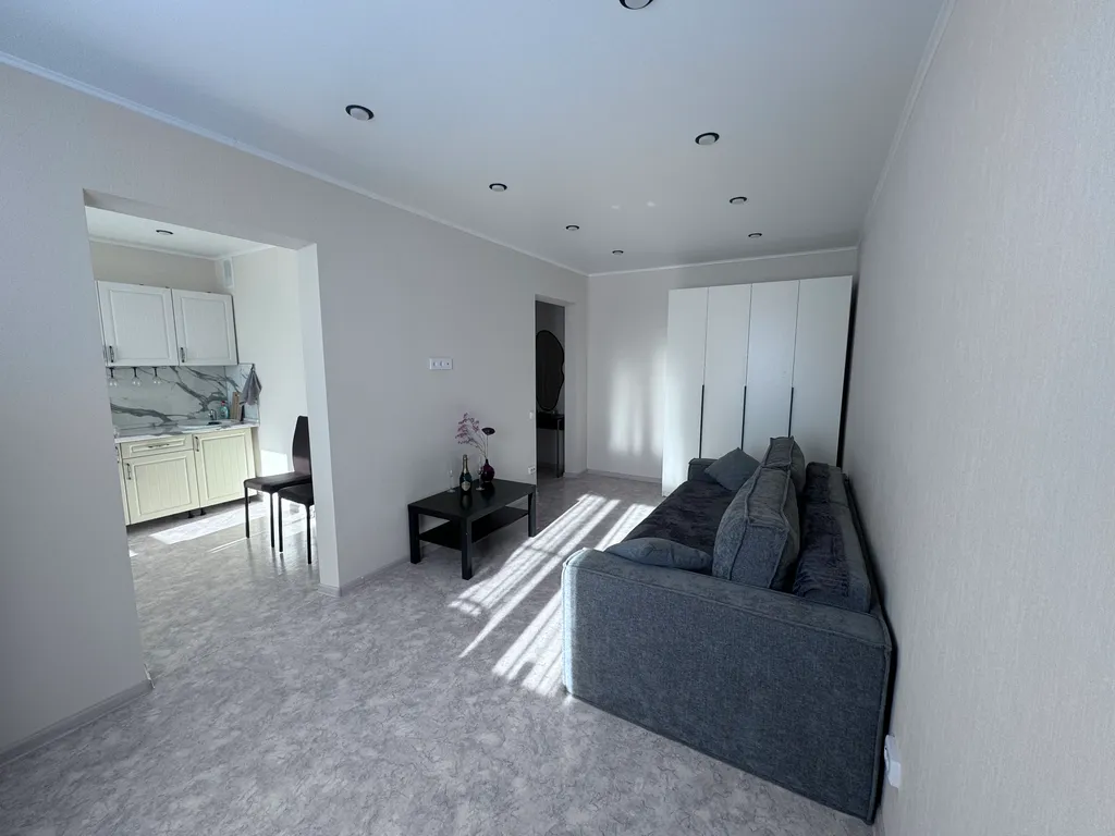 Уютная квартира в новом микрорайоне — аренда посуточно в Миасс