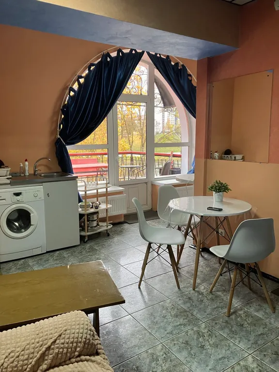 Гестхаус / 3 комнаты с балконом /центр