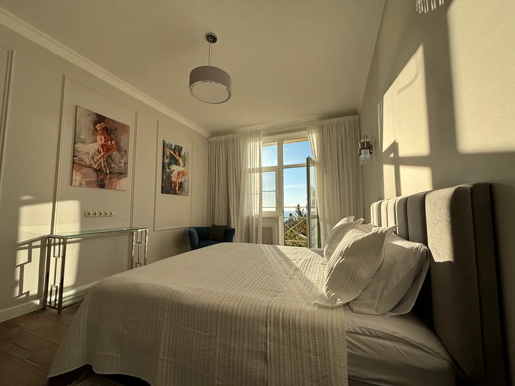 Уникальная квартира для большой компании с видом на море и горы