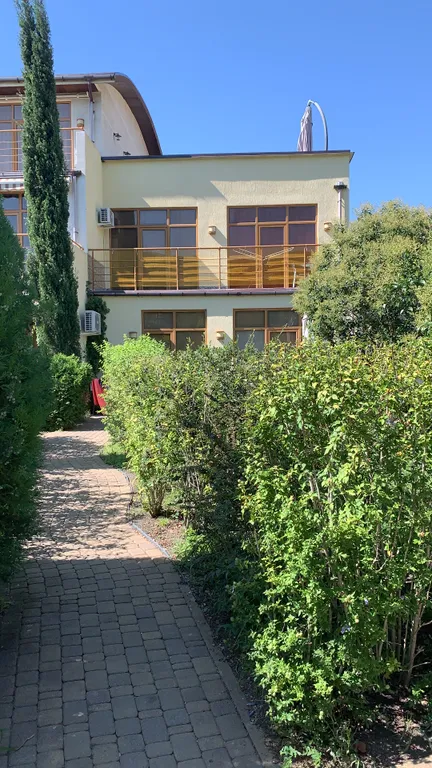 Коттедж Коттедж Семейный таунхаус с двориком, BBQ в курортном поселке — Пляхо