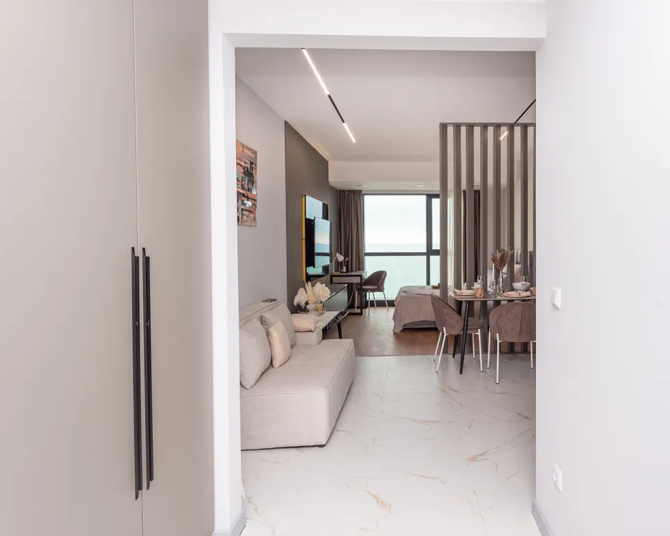 Oceanview Mood by Aesthaven