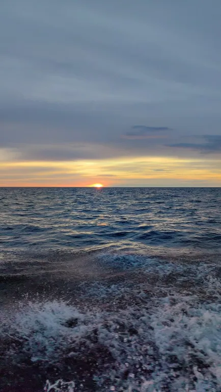 Дом на берегу озера