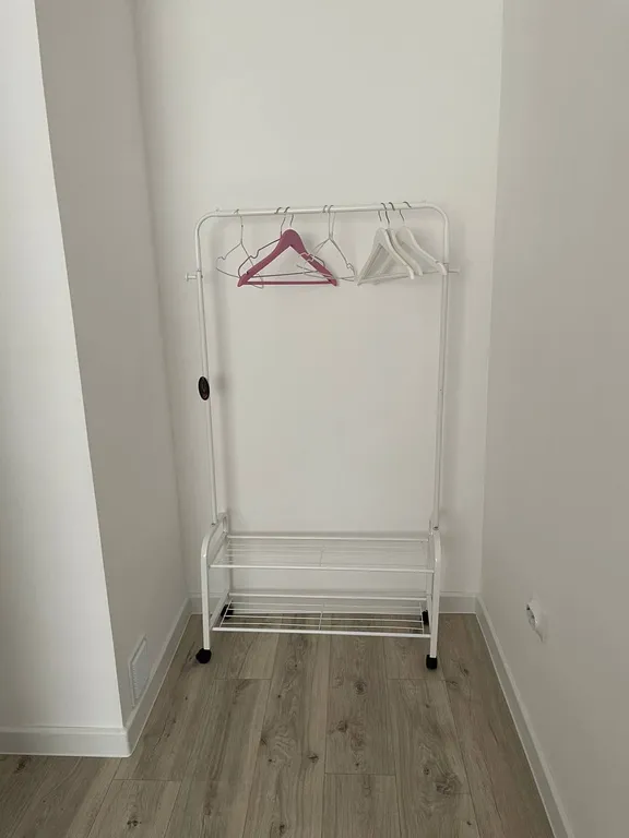 Семейные апартаменты в черно- белом стиле