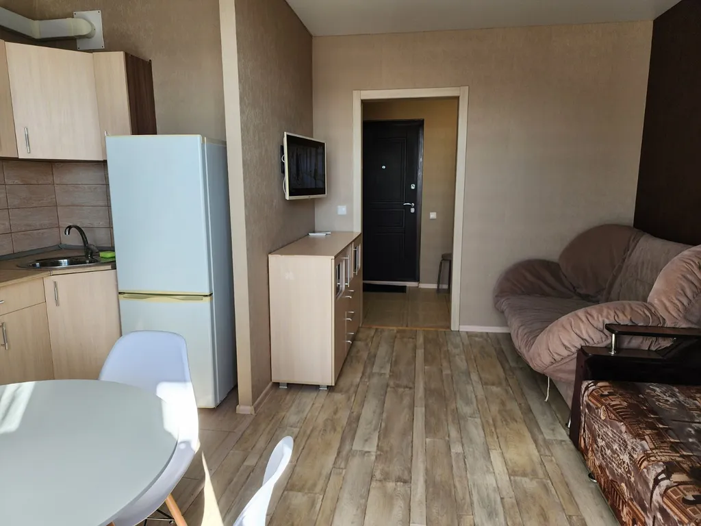 Комфортная студия с видом на озеро рядом с вокзалом