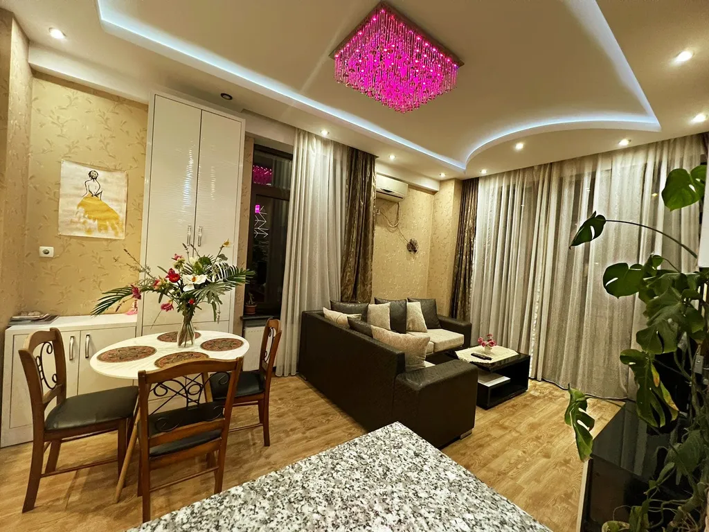 Комфортная квартира в старом Тбилиси