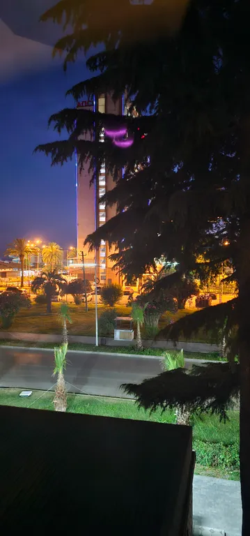 Уютная светлая квартира на берегу моря в центре