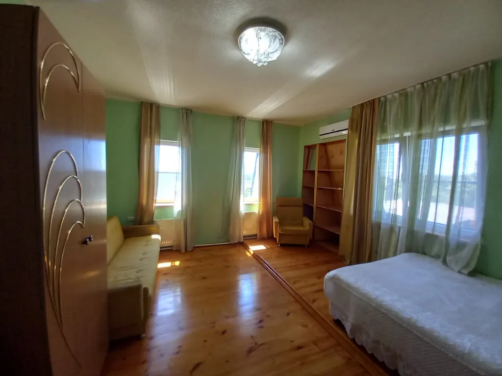 Уютный дом с прекрасным видом в тихом районе