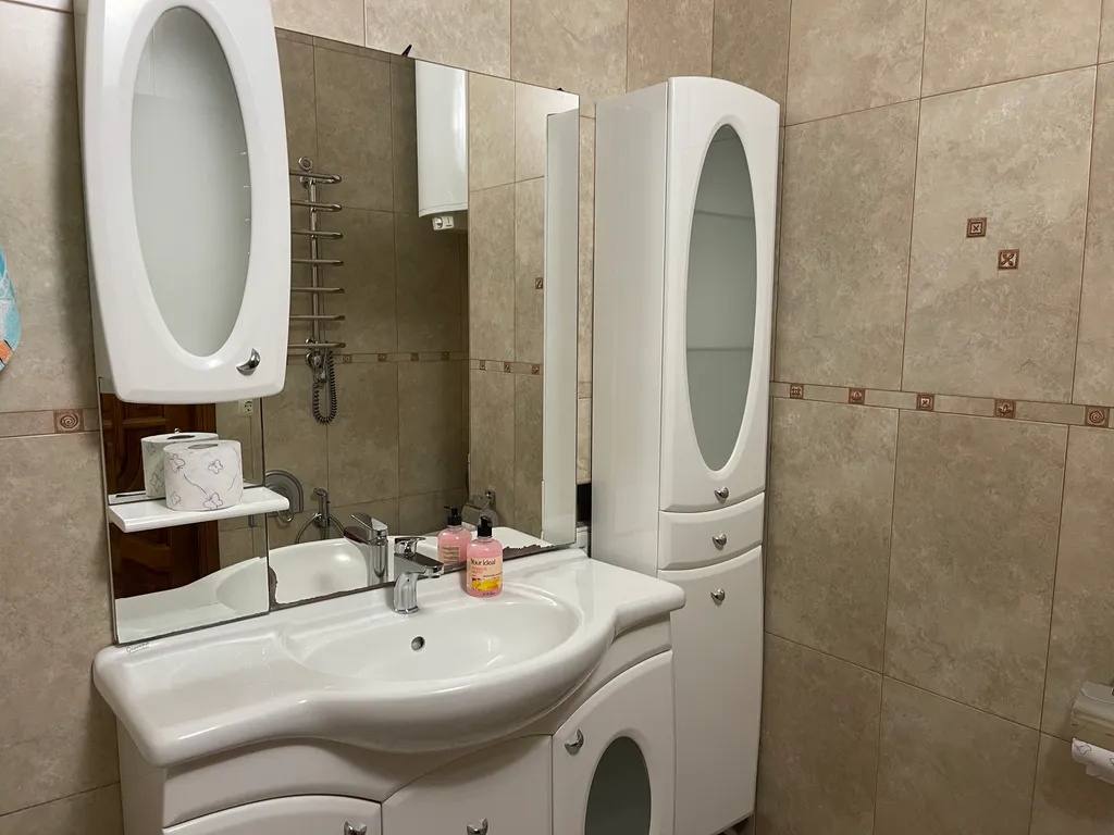 Уютная 4-х комнатная квартира в центре Евпатории с видом на море