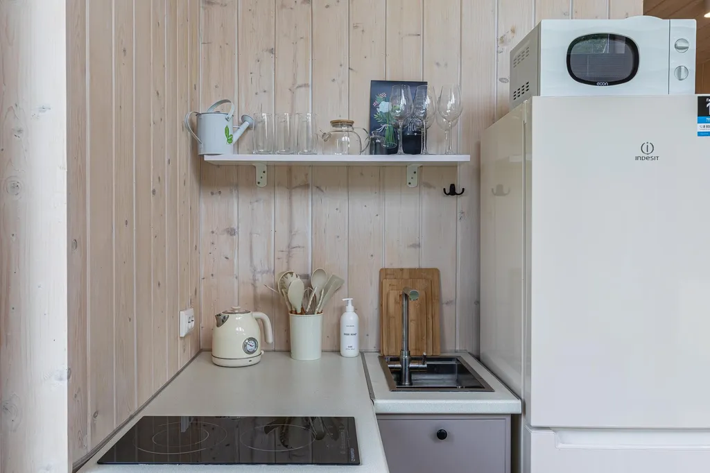 Яркий коттедж с панорамным видом на лес рядом с баней