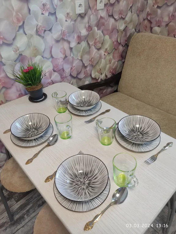 Уютная квартира с огромной кухней, городской пляж рядом