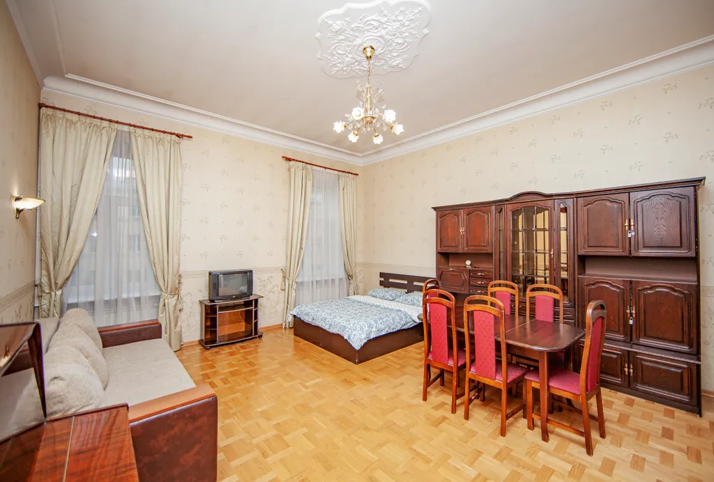 Avrora 3br apartment