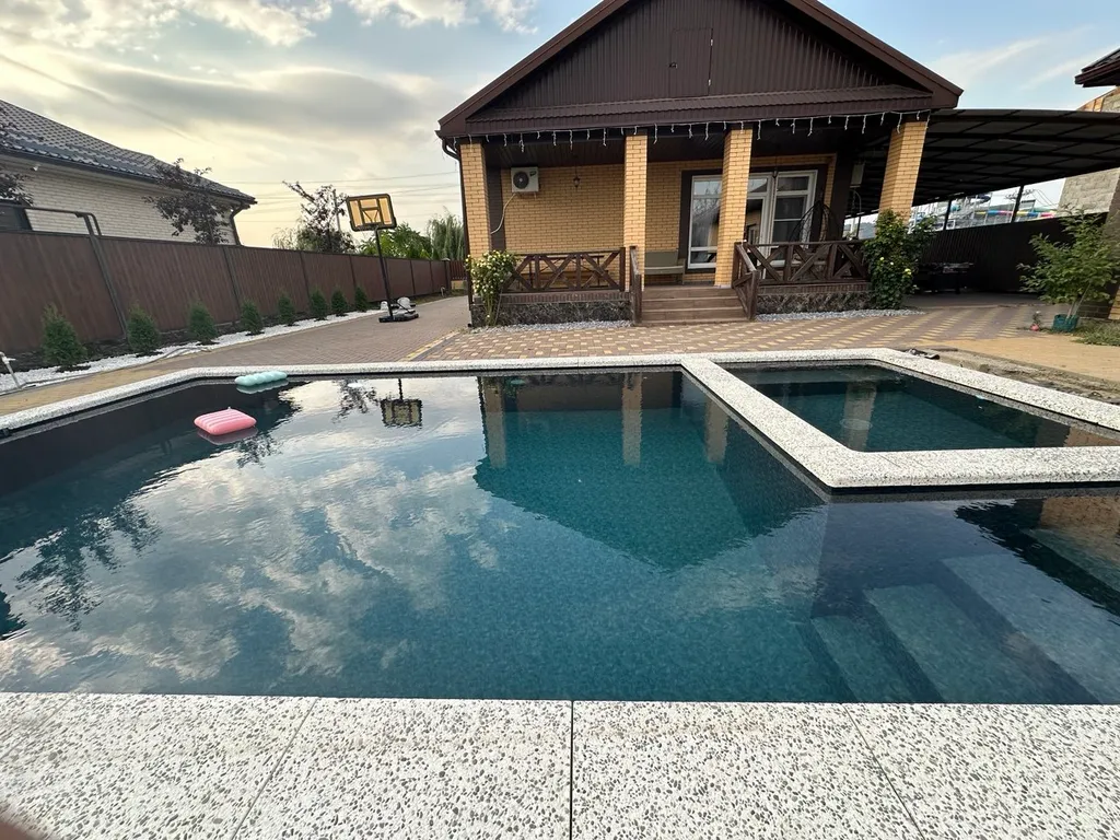 Коттедж Уютный дом с теплым бассейном у термальных источников и аквапарка — аренда посуточно в Тульский