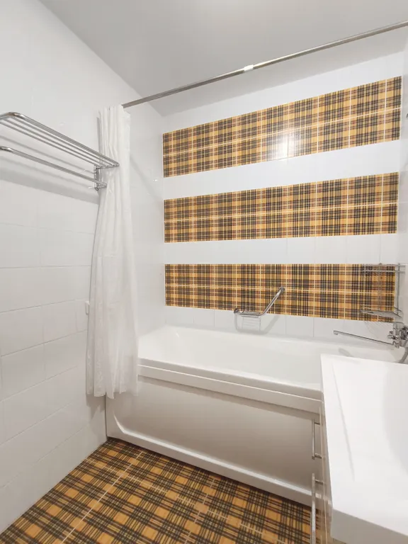 Просторная евро-двухкомнатная квартира в 10 минутах от центра