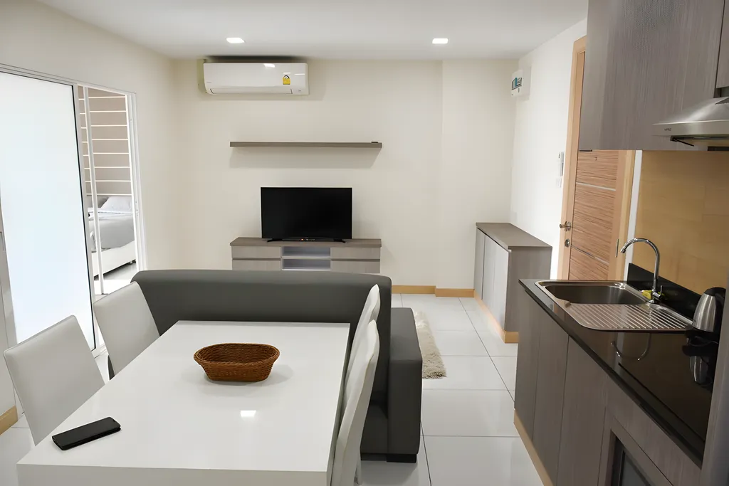 Комфортная 3-х комнатная квартира для отпуска всей семьи на 1-й линии