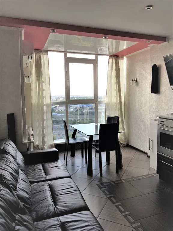 Двухкомнатная квартира на 15 этаже с панорамными окнами