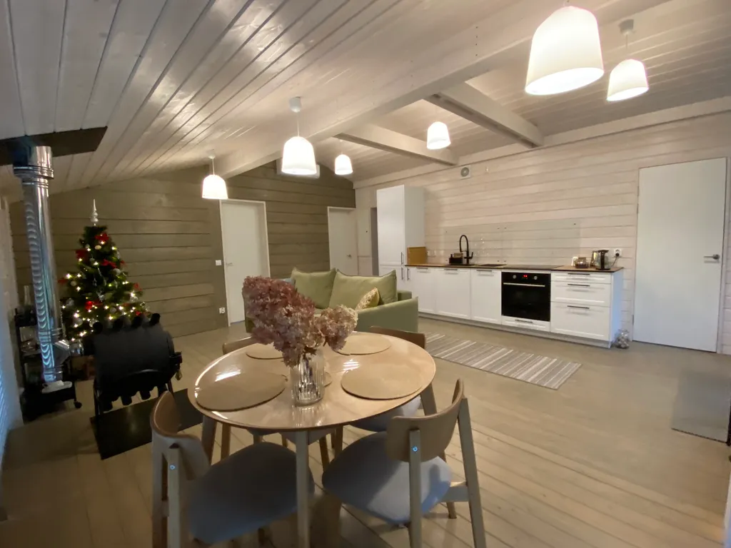 Дом с видом на лес