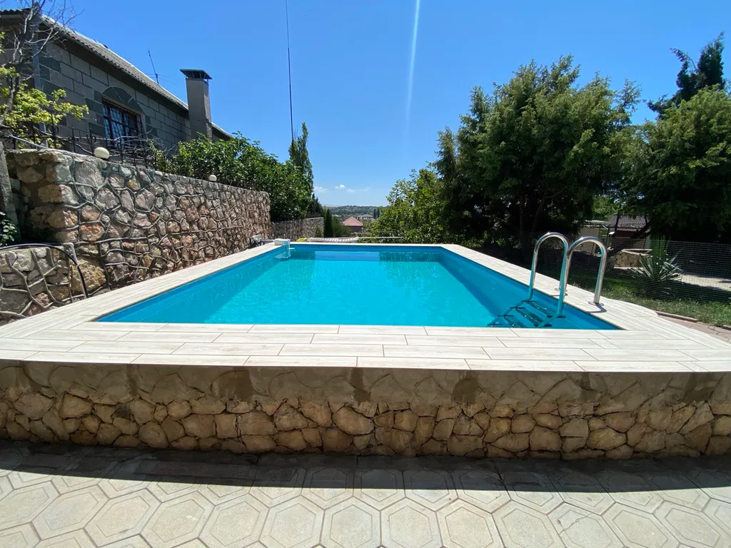 Дом с бассейном и новой баней рядом с лучшим песчаным пляжем в Орловке