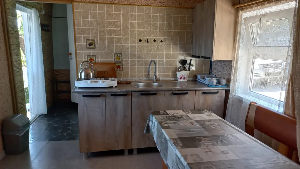 Коттедж Уютный домик у моря, первая линия, 60 метров до моря — Кацивели