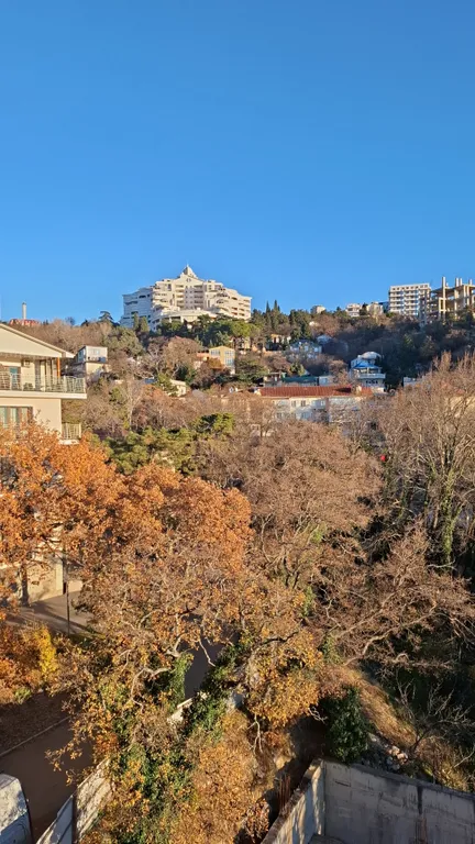 Новый дом напротив санатория Дюльбер