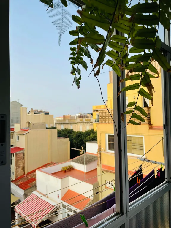 Комната около парка Монтжуик в центре