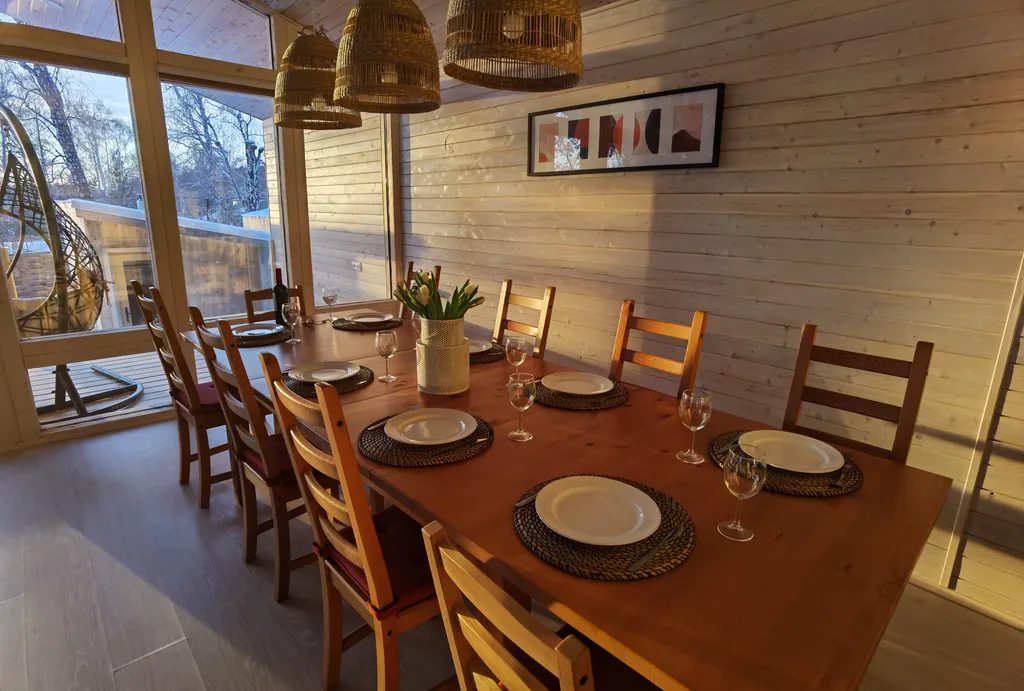 Шале с панорамными окнами и видом на озеро Чебаркуль